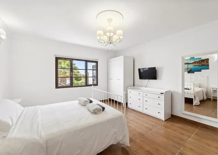 Villa Dona Isidora - Vipvipvillas *