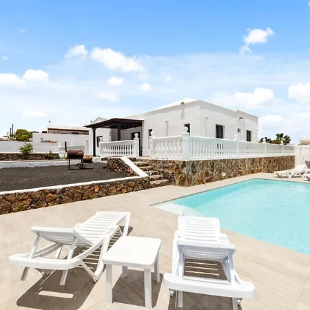 Dona Isidora - Vipvipvillas Villa Teguise (Lanzarote)