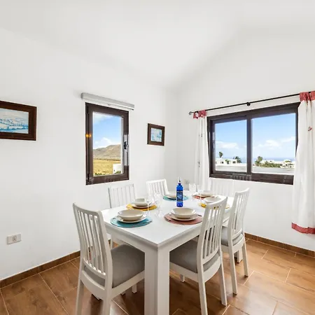 Dona Isidora - Vipvipvillas Villa Teguise (Lanzarote)