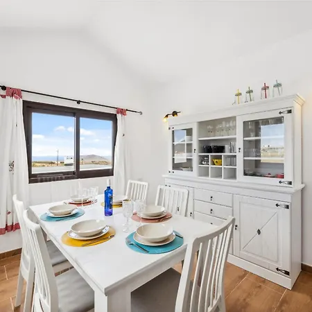 Dona Isidora - Vipvipvillas * Teguise (Lanzarote)