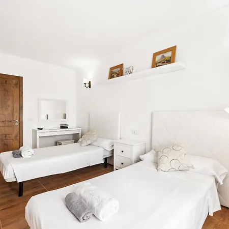 Dona Isidora - Vipvipvillas Villa *